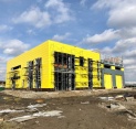 Наша компания завершает комплекс СМР здания сервисного центра «ДжонДир» по ул. Хлебозаводская (г. Новокузнецк)